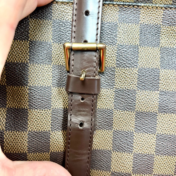 Authentic Chelsea Damier Tote - Picture 2 of 9